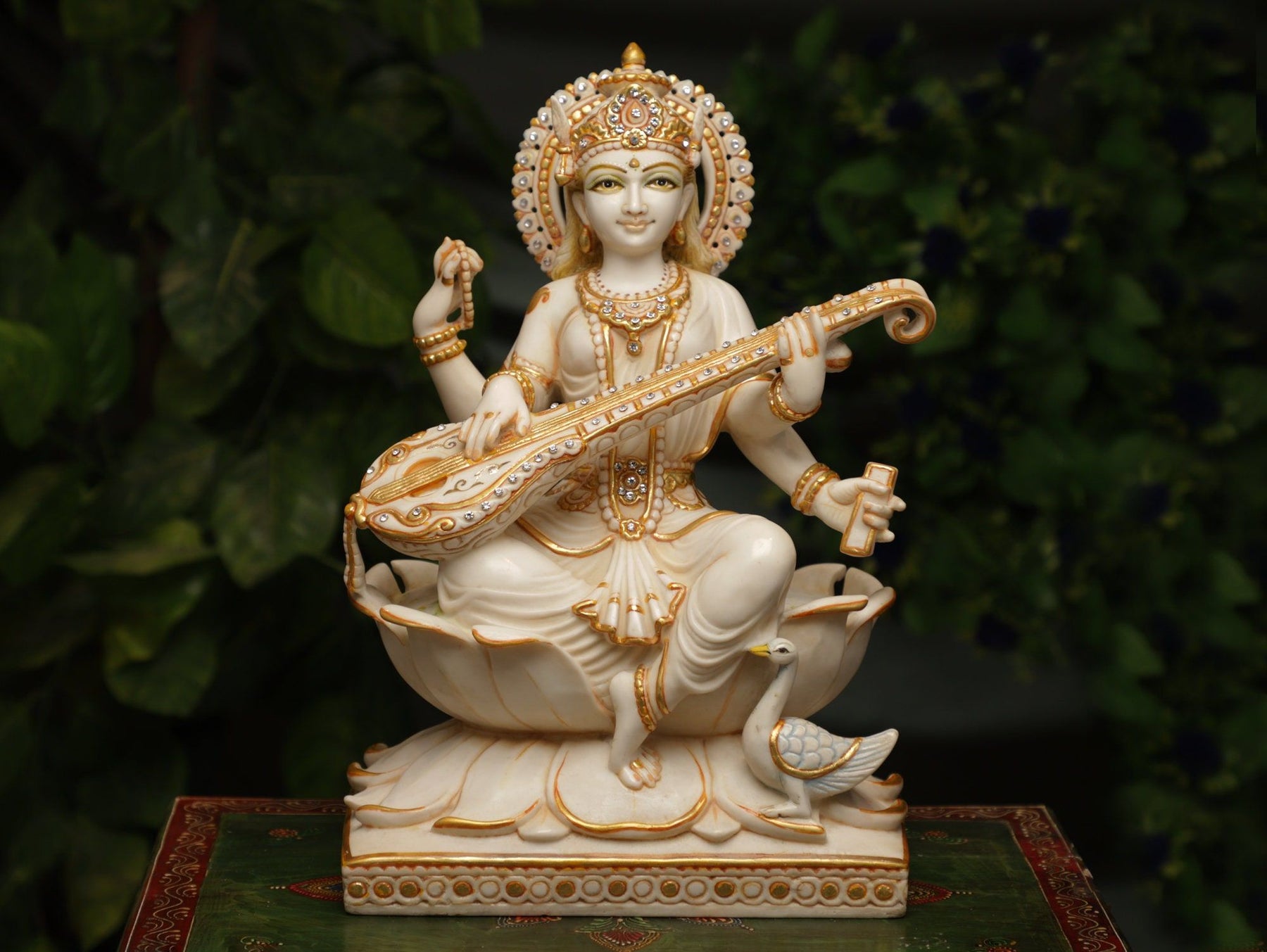 Can we give Marble Saraswati Idol as a gift?