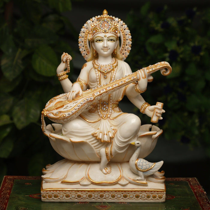 Can we give Marble Saraswati Idol as a gift?