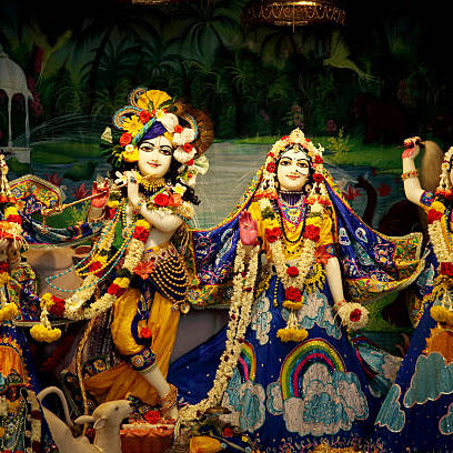 The cultural impact of Marble Radha Krishna Statues in India and abroad.