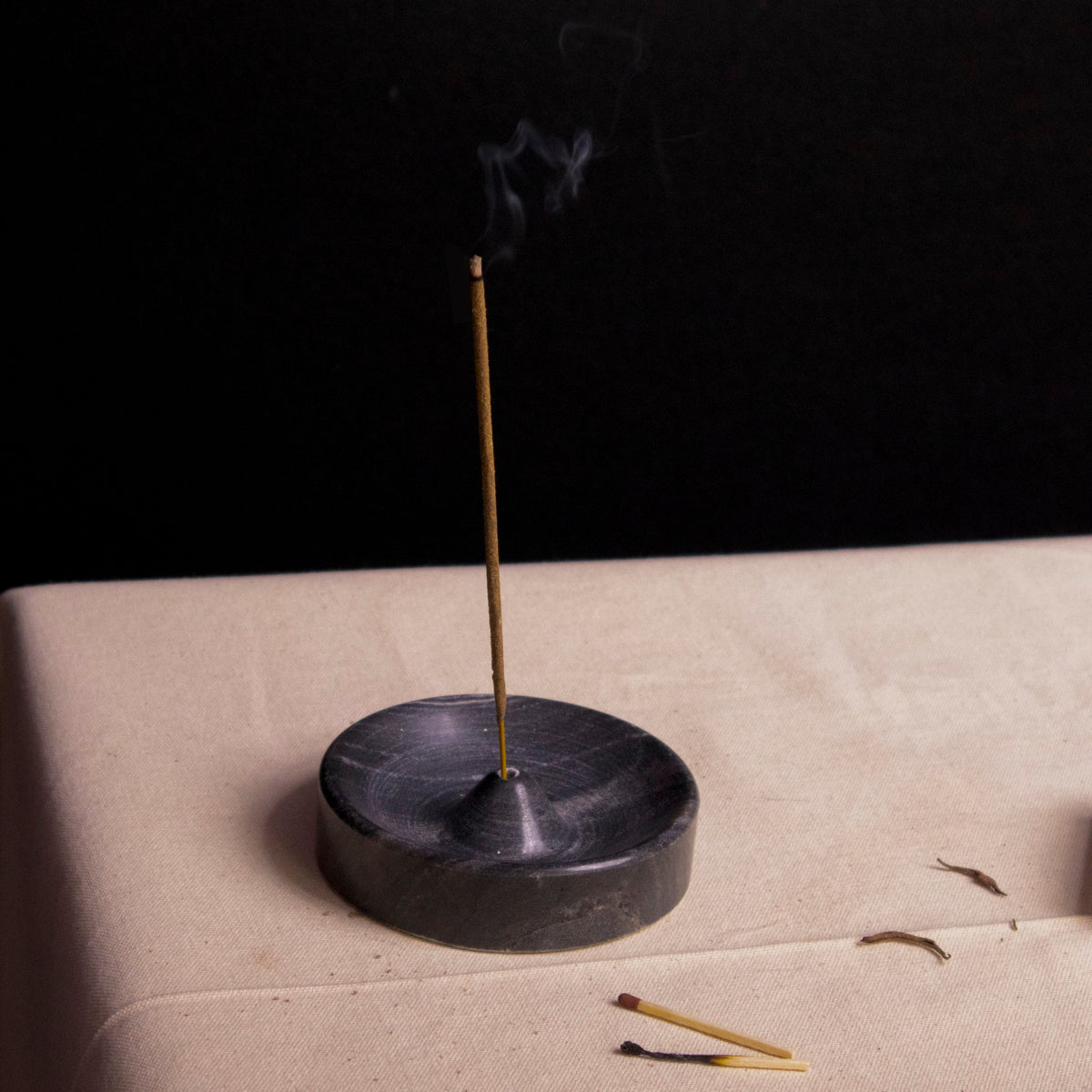 MarbleIncenseStickHolderBlack_